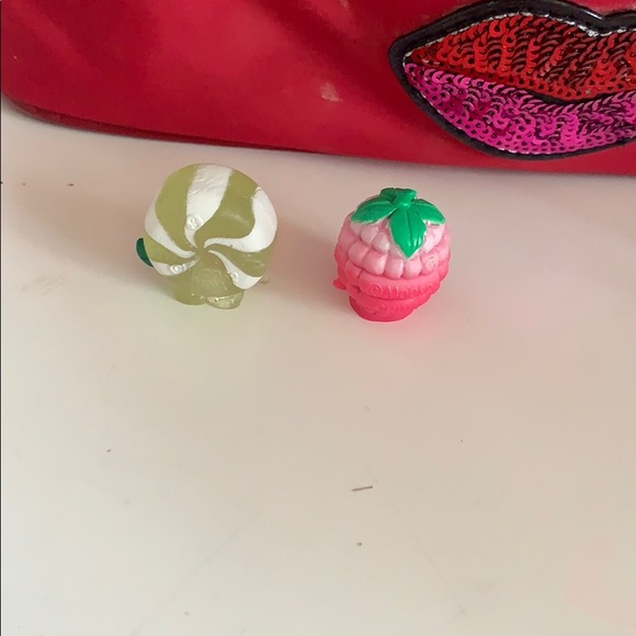 Shopkins 💞🧡 - Picture 2 of 2